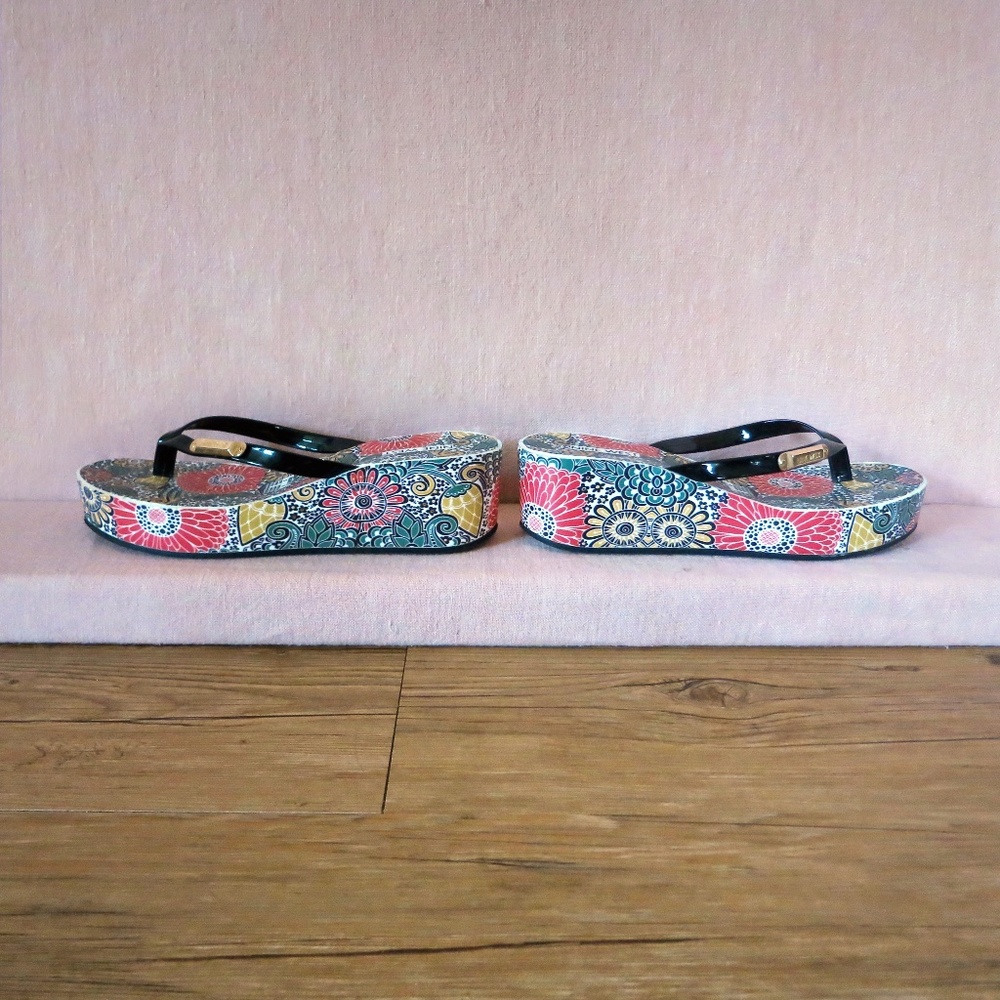 Nine West Tropical Floral Platform Sandals
